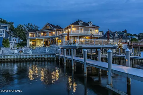 13 Riverview Dr, Brick, NJ 08723