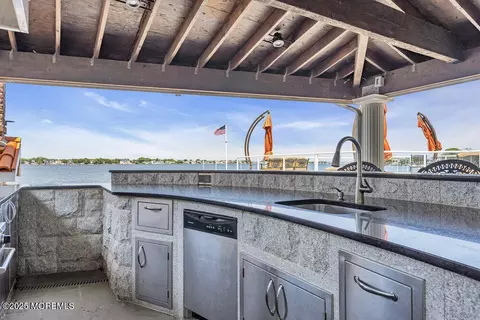 Kitchen - 13 Riverview Dr, Brick, NJ 08723 photo 6 of 6