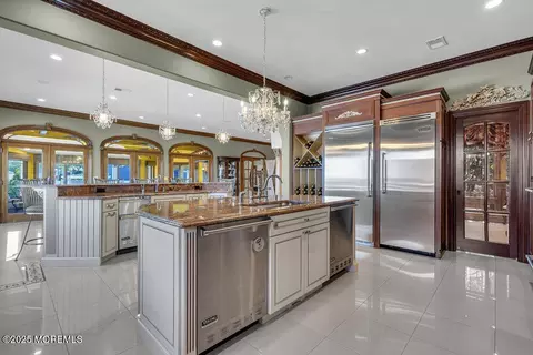 Kitchen - 13 Riverview Dr, Brick, NJ 08723 photo 4 of 6