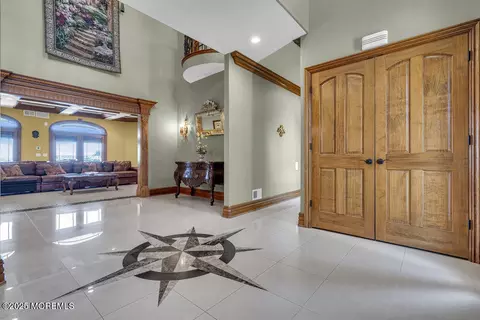 Entry Way - 13 Riverview Dr, Brick, NJ 08723 photo 2 of 6