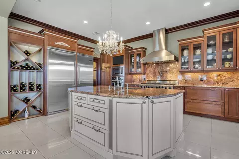 Kitchen - 13 Riverview Dr, Brick, NJ 08723 photo 2 of 6