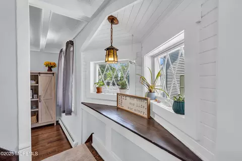 Entry Way - 604 Anglesea Ave, Ocean Gate, NJ 08740 photo 2 of 2