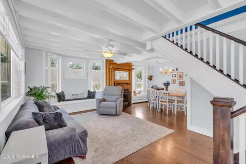 Living - 604 Anglesea Ave, Ocean Gate, NJ 08740 photo 1 of 2