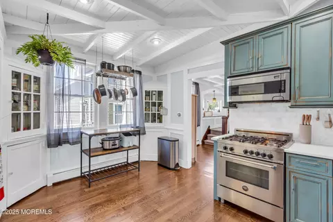 Kitchen - 604 Anglesea Ave, Ocean Gate, NJ 08740 photo 3 of 3