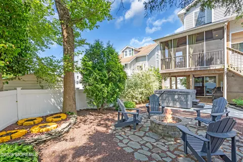 Exterior - 604 Anglesea Ave, Ocean Gate, NJ 08740 photo 4 of 7