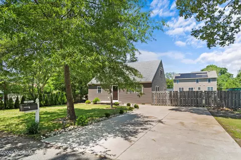 417 Main St, Bayville, NJ 08721