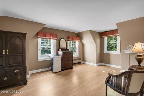 Bedroom - 14 Robin Rd, Rumson, NJ 07760 photo 2 of 3