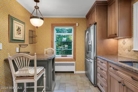 Kitchen - 14 Robin Rd, Rumson, NJ 07760 photo 2 of 3