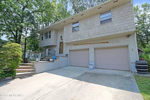 937 Bay Ave, Toms River, NJ 08753