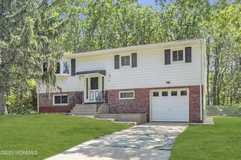 47 Beam Ave, Jackson, NJ 08527