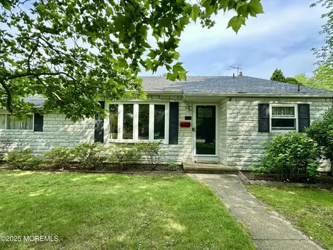 404 Harmony Rd, Middletown, NJ 07748