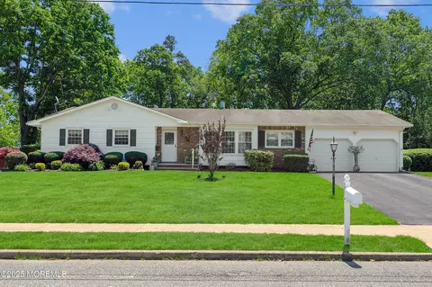 1223 Clover Rd, Brick, NJ 08724