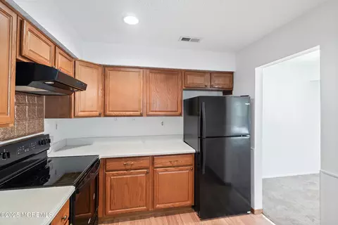 Kitchen - 117 Northrup Dr, Brick, NJ 08724 photo 2 of 2