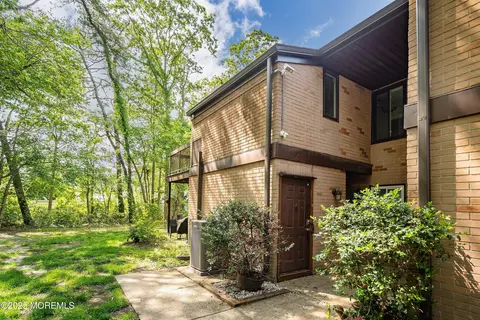 Exterior - 117 Northrup Dr, Brick, NJ 08724 photo 6 of 7