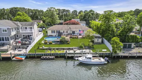 88 Doe Ct, Brick, NJ 08723