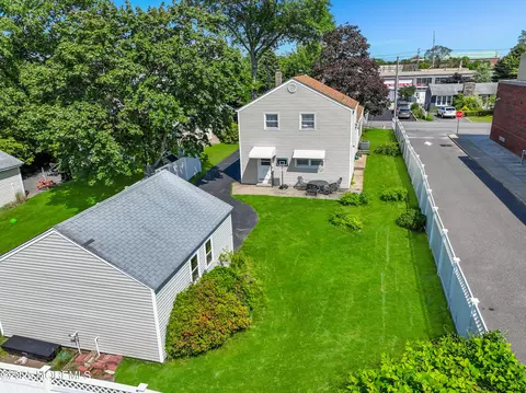 81 Curtis Pl, Manasquan, NJ 08736