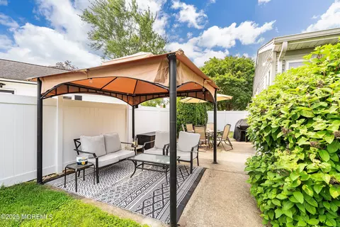 5 E Jack St, Hazlet, NJ 07730 photo 18
