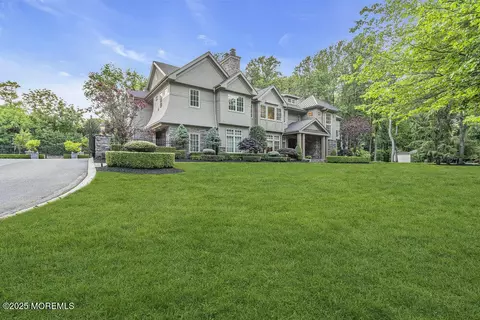 23 Pilgrim Way, Colts Neck, NJ 07722