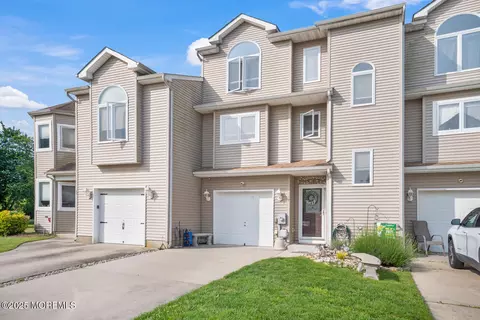 19 Corpus Cristi Bay Ct, Little Egg Harbor, NJ 08087