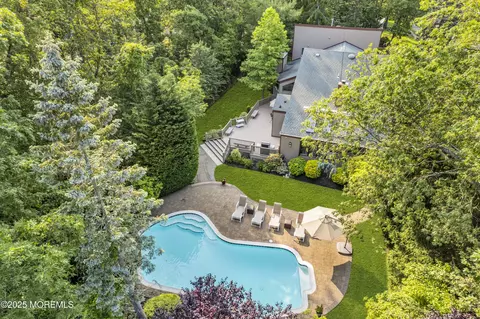 Exterior - 635 Winding River Rd, Brick, NJ 08724 photo 1 of 11