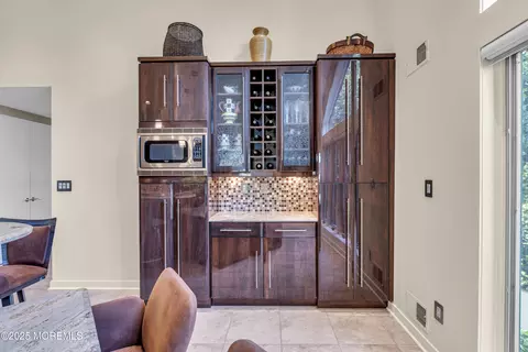 Kitchen - 635 Winding River Rd, Brick, NJ 08724 photo 4 of 8