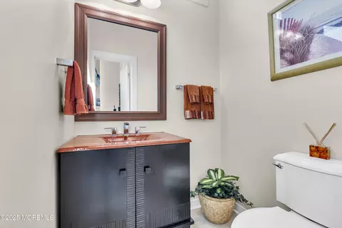 Bath - 635 Winding River Rd, Brick, NJ 08724 photo 5 of 6