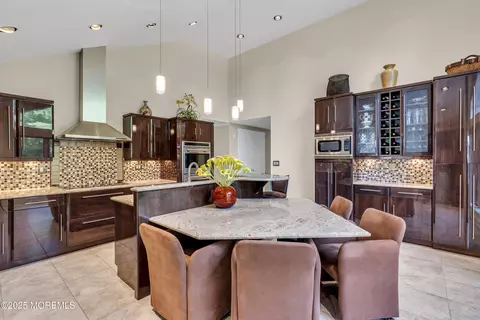 Kitchen - 635 Winding River Rd, Brick, NJ 08724 photo 5 of 8