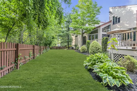 Exterior - 635 Winding River Rd, Brick, NJ 08724 photo 10 of 11