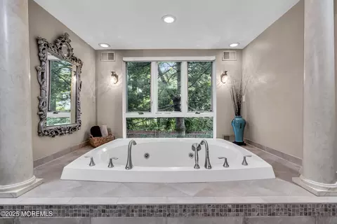 Bath - 635 Winding River Rd, Brick, NJ 08724 photo 3 of 6