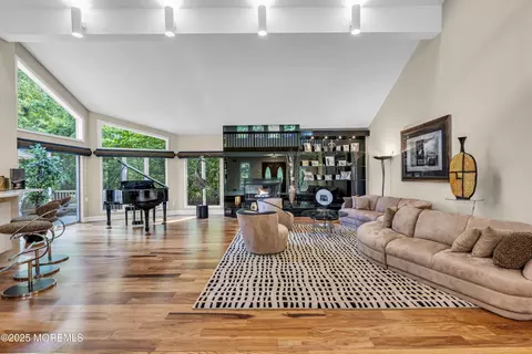 Living - 635 Winding River Rd, Brick, NJ 08724 photo 3 of 4