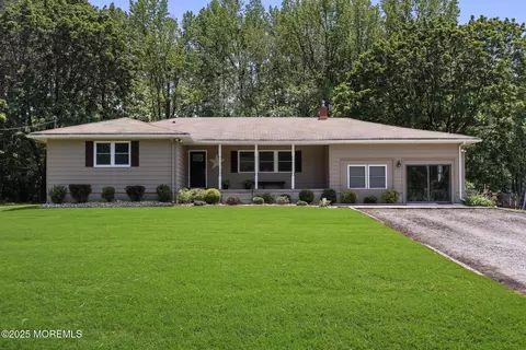 174 Ellisdale Rd, Allentown, NJ 08501