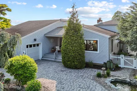 46 Margaret Ct, Toms River, NJ 08753