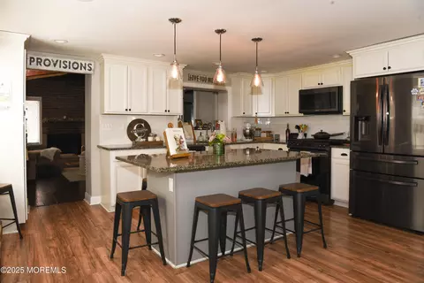 202 Main St, Matawan, NJ 07747