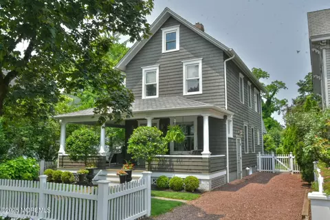 51 Clay St, Fair Haven, NJ 07704