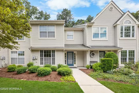 238 Larchwood Ct, Howell, NJ 07731