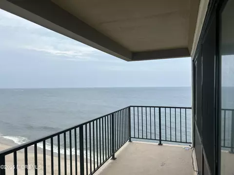 45 Ocean Ave #8D, Monmouth Beach, NJ 07750