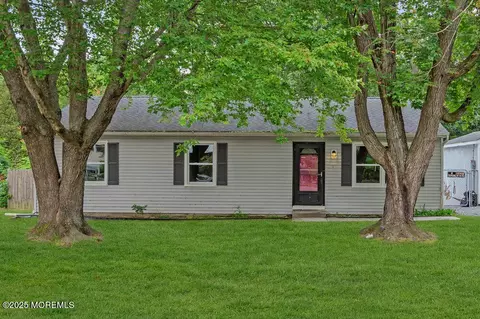 420 Doe Pl, Commercial, NJ 08332