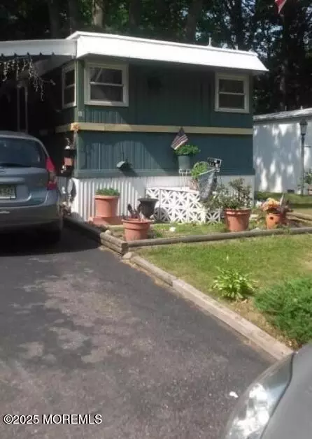 10 Nicholas Blvd, Jackson, NJ 08527