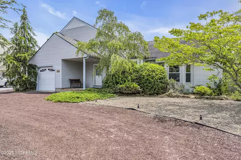 329 Jennings Rd, Manahawkin, NJ 08050