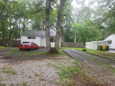 107 Ronald Rd, Lakewood, NJ 08701