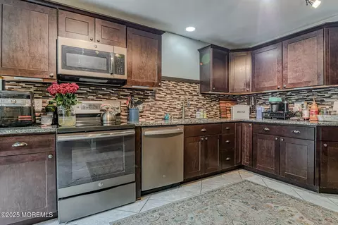 48 Brookside Ave, Old Bridge, NJ 08857 photo 16