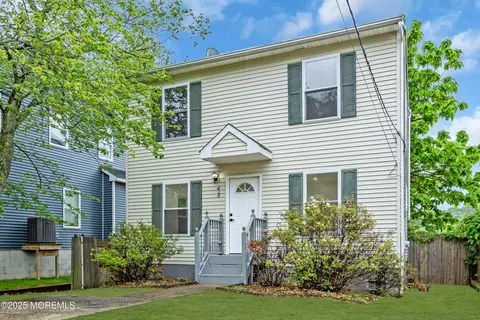 416 Elizabeth Ave, Toms River, NJ 08753