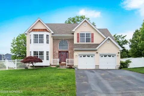 142 Swordfish Rd, Manahawkin, NJ 08050