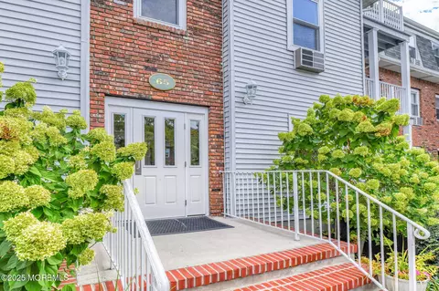 65 Whitefield Ave #215, Ocean Grove, NJ 07756