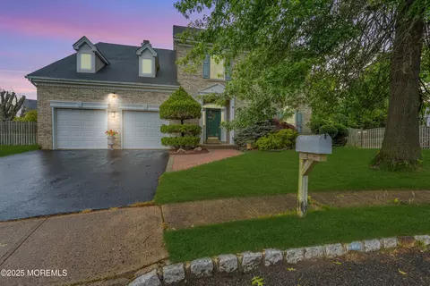 308 Clare Ct, Morganville, NJ 07751
