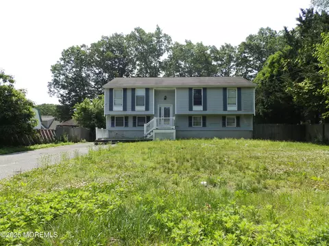 2548 Holly Hill Rd, Manchester, NJ 08759