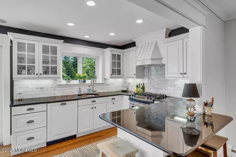 65 E River Rd #28, Rumson, NJ 07760 photo 11