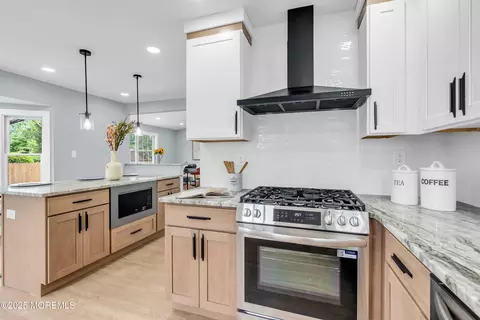 169 Cannonball Dr, Tinton Falls, NJ 07753