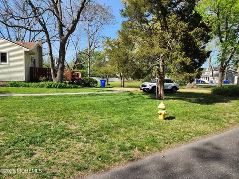 254 Circle Dr, Brick, NJ 08723 photo 3