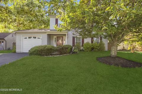 35 Winsted Dr, Howell, NJ 07731